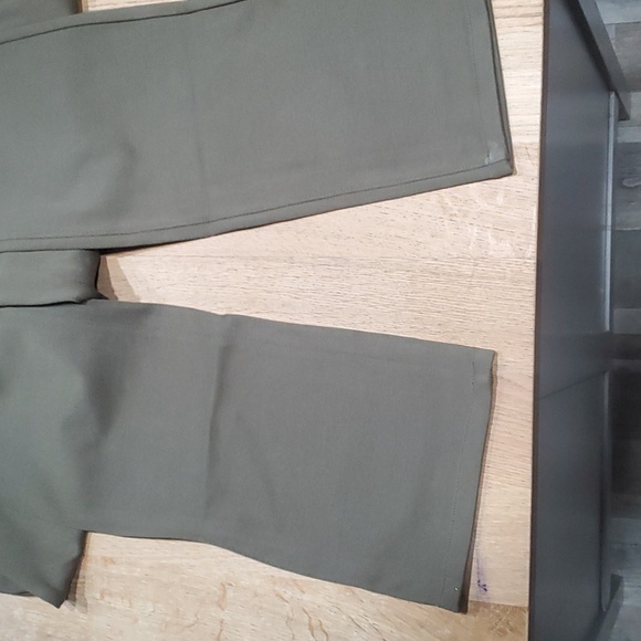 NWOT TRUE CLASSIC Staple Commuter Pant Green INSEAM 32 - Picture 2 of 5